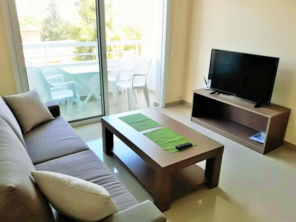 32 Hill Court Apartment Ларнака Екстериор снимка